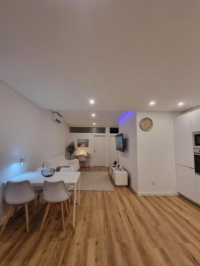 Downtown Faro Luxury Flat with Balcony